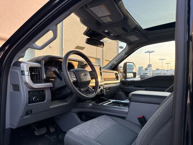 Certified 2024 Ford F250 XLT w/ Tremor Off-Road Package image 7