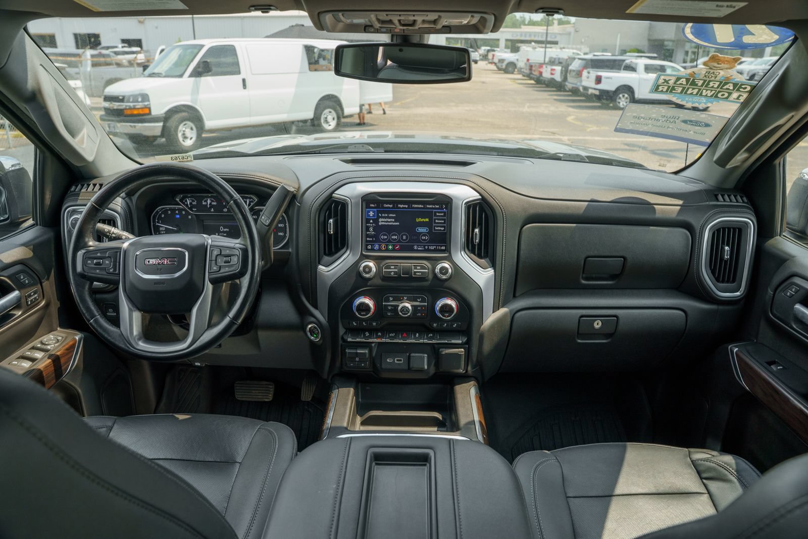 Used 2021 GMC Sierra 1500 SLT AWD/4WD image 31