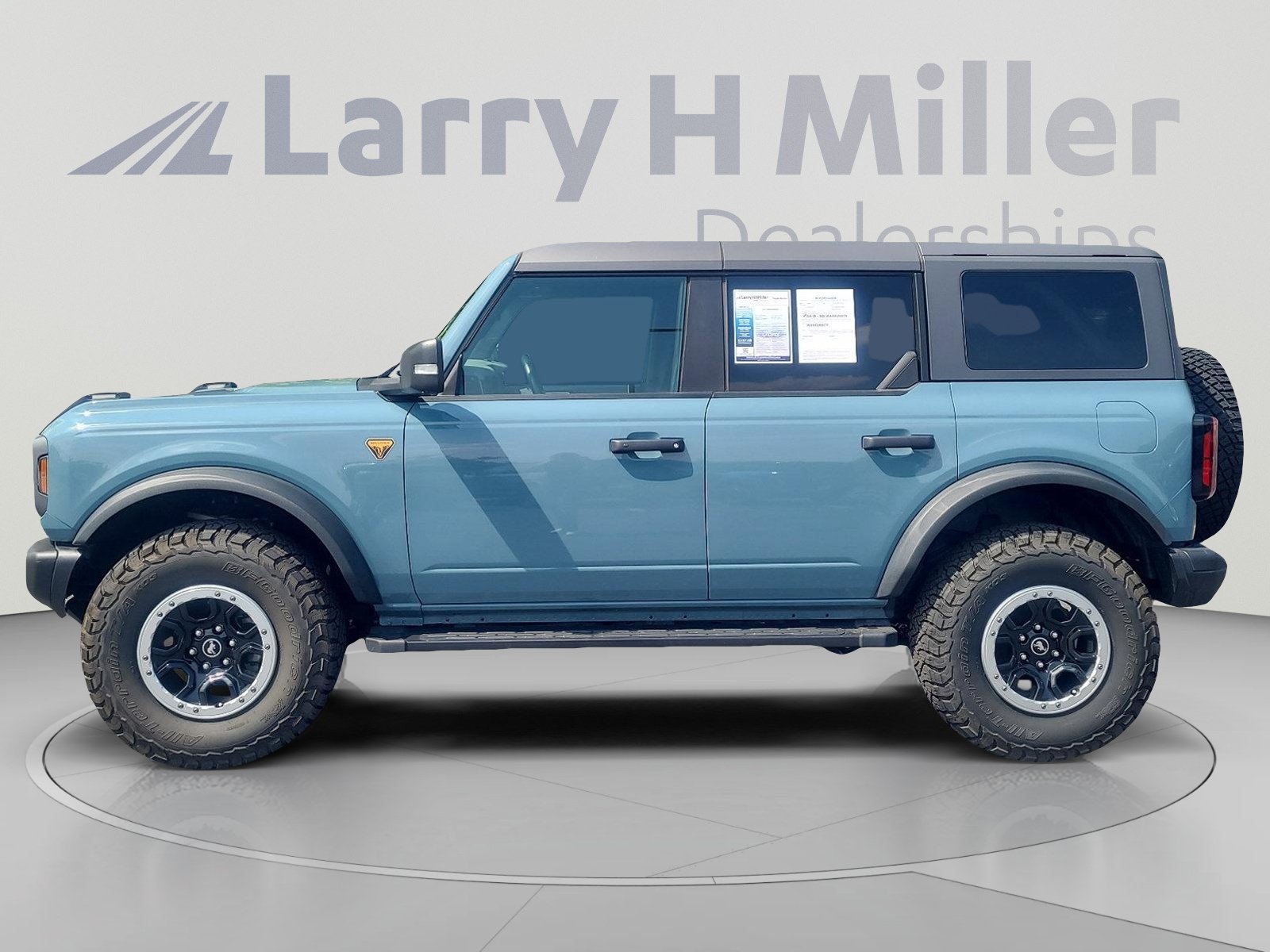 Certified 2023 Ford Bronco Badlands AWD/4WD image 2