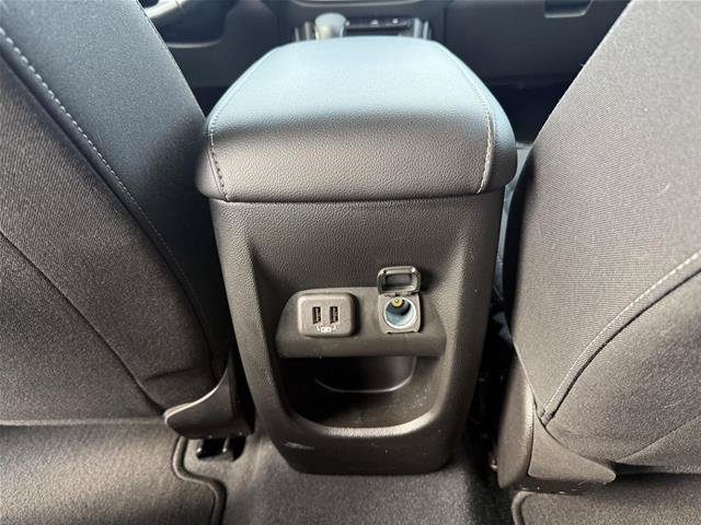 Used 2022 Chevrolet Colorado LT AWD/4WD image 16