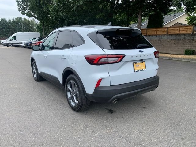 Certified 2025 Ford Escape ST-Line w/ Equipment Group 301A FWD image 3