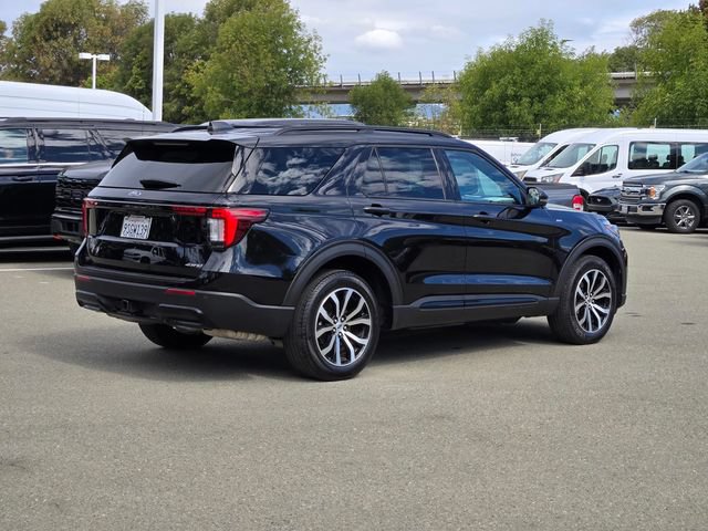 Certified 2025 Ford Explorer ST-Line AWD/4WD image 8