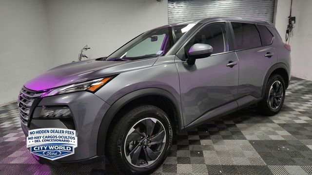 Used 2024 Nissan Rogue SV AWD/4WD image 4