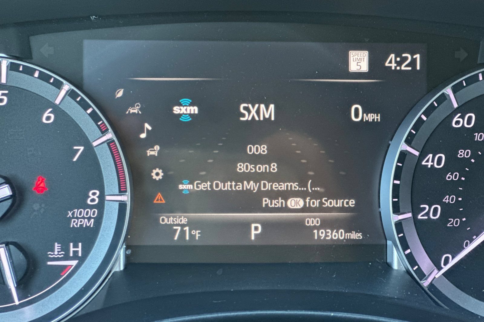 Used 2022 Toyota Highlander XLE AWD/4WD image 42