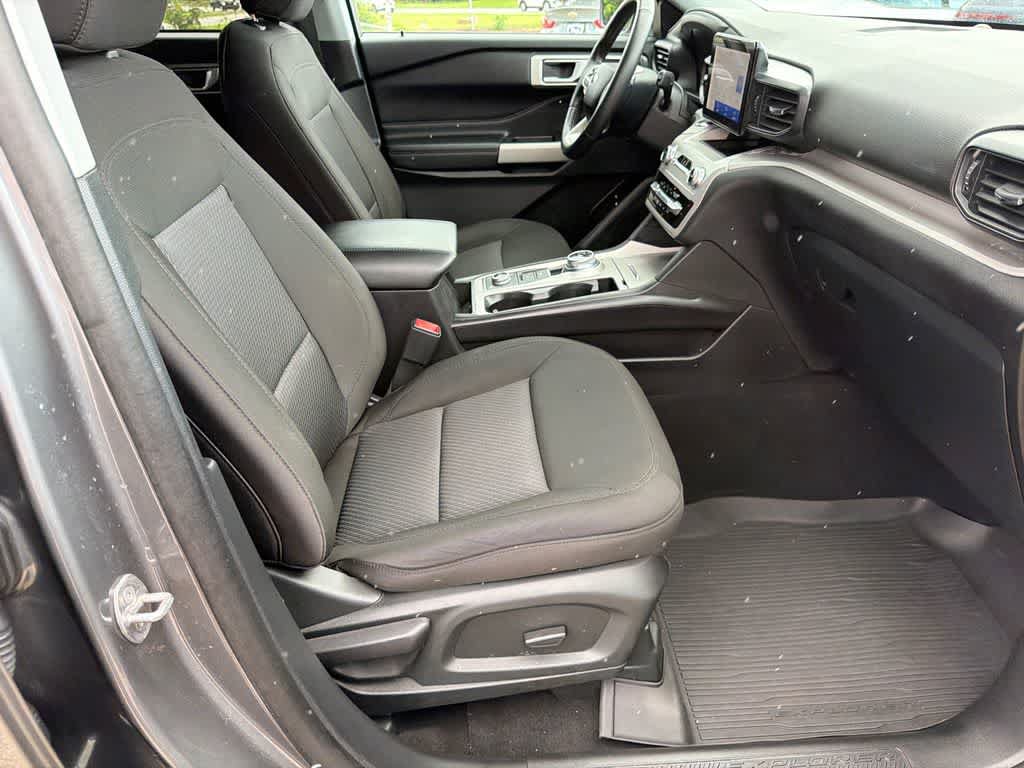 Certified 2024 Ford Explorer XLT AWD/4WD image 12