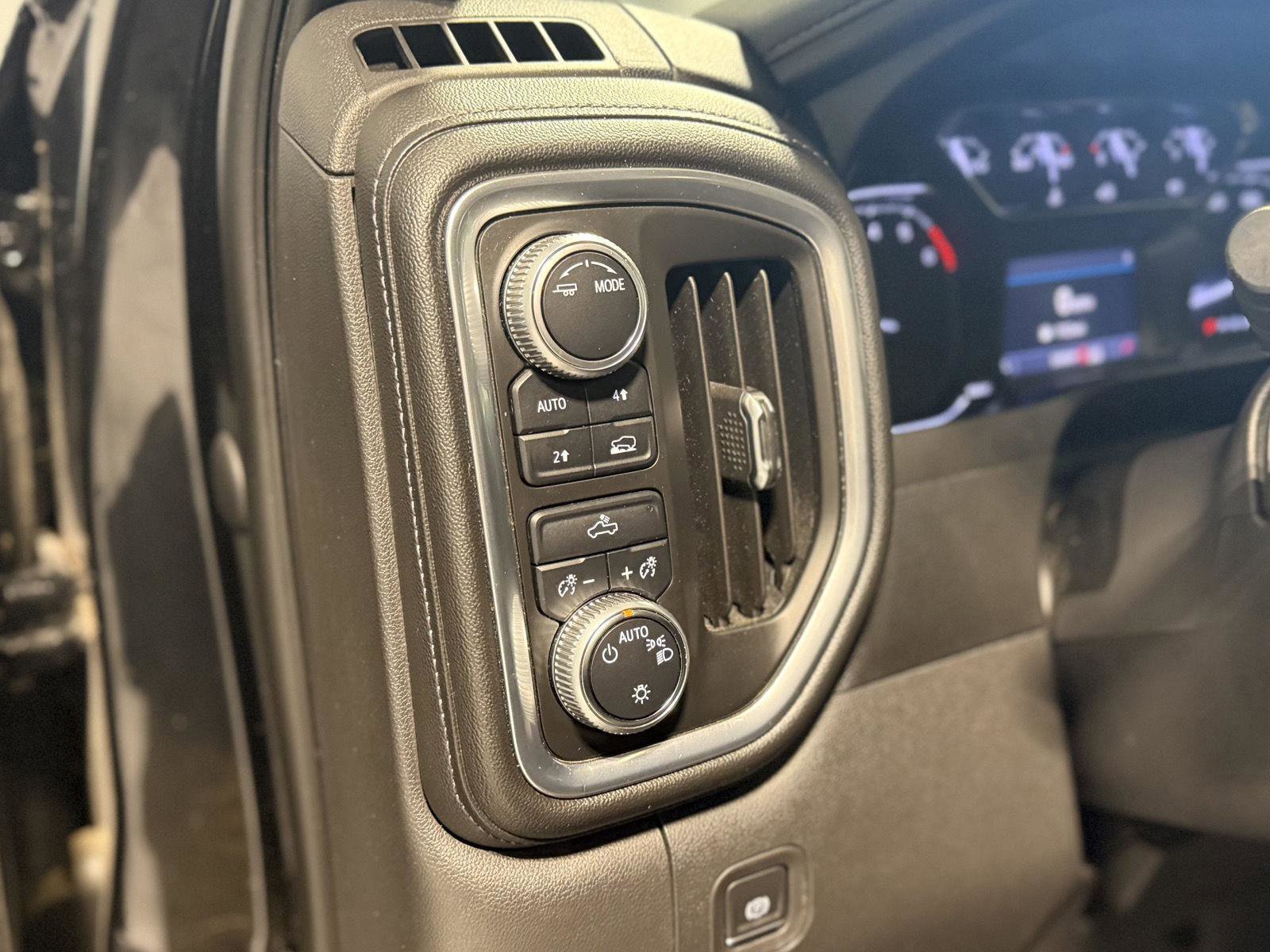 Used 2020 GMC Sierra 1500 SLE w/ SLE Value Package image 18
