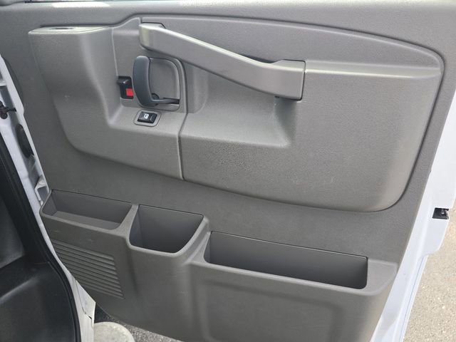 Used 2024 Chevrolet Express 2500 w/ Driver Convenience Package image 18