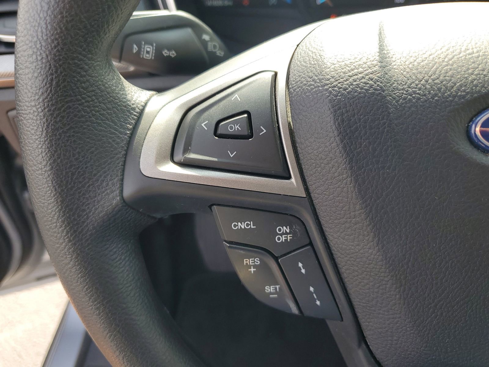 Certified 2020 Ford Fusion SE FWD image 19