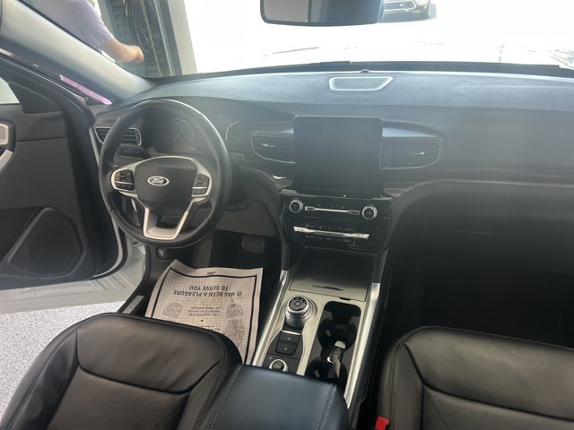 Certified 2023 Ford Explorer Limited AWD/4WD image 16