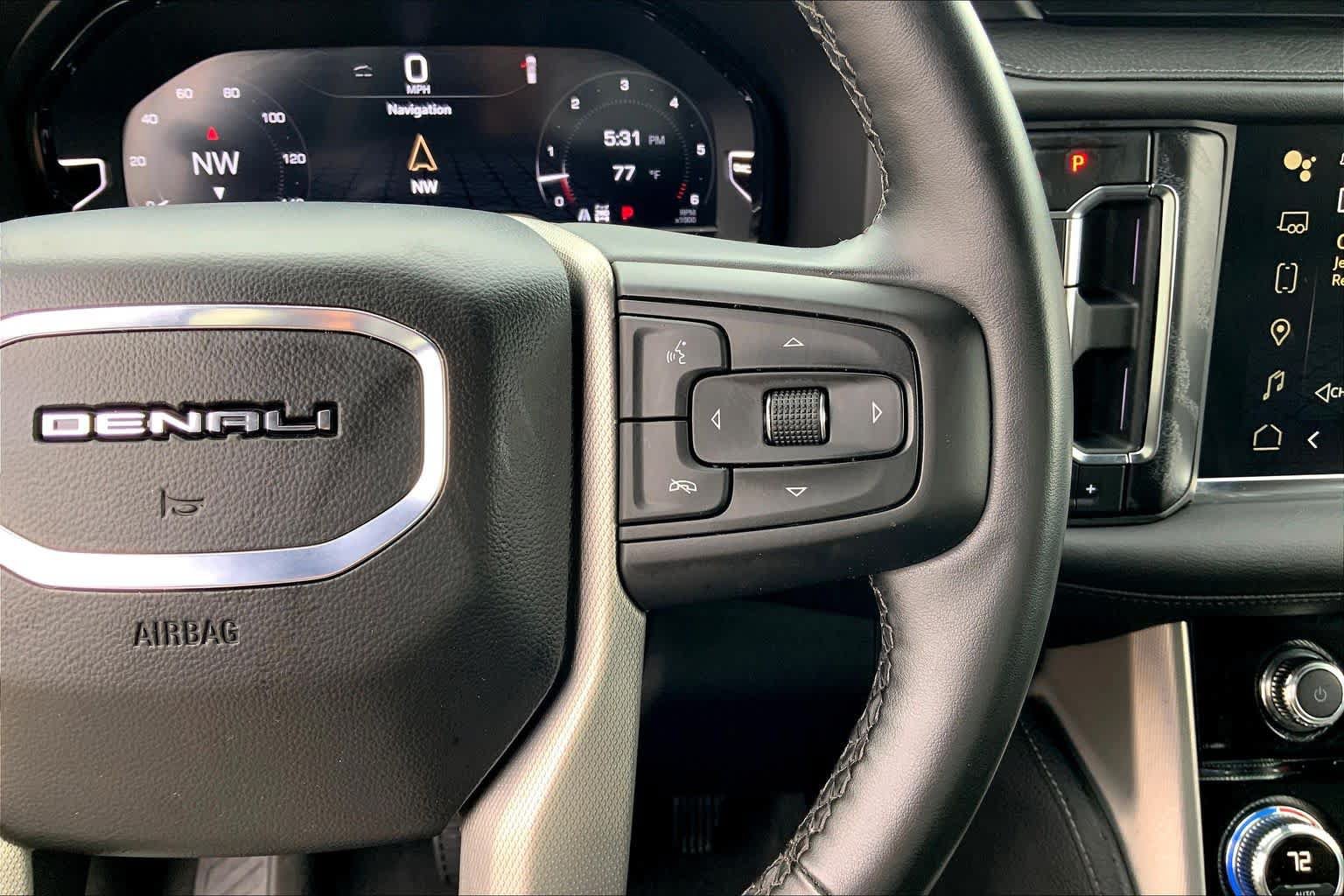 Used 2024 GMC Yukon XL Denali AWD/4WD image 25