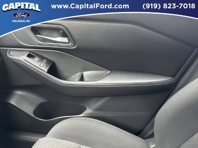 Used 2025 Nissan Rogue SV FWD image 28