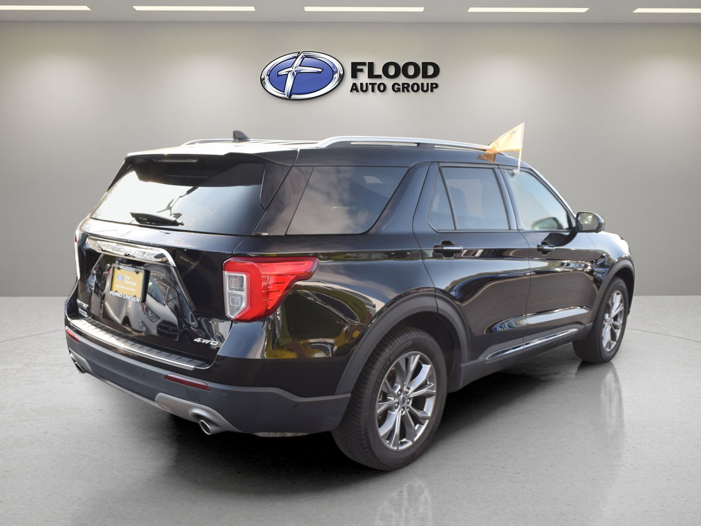 Certified 2022 Ford Explorer Limited AWD/4WD image 4