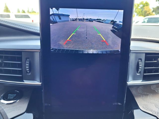 Certified 2024 Ford Explorer Platinum w/ Technology Package AWD/4WD image 19