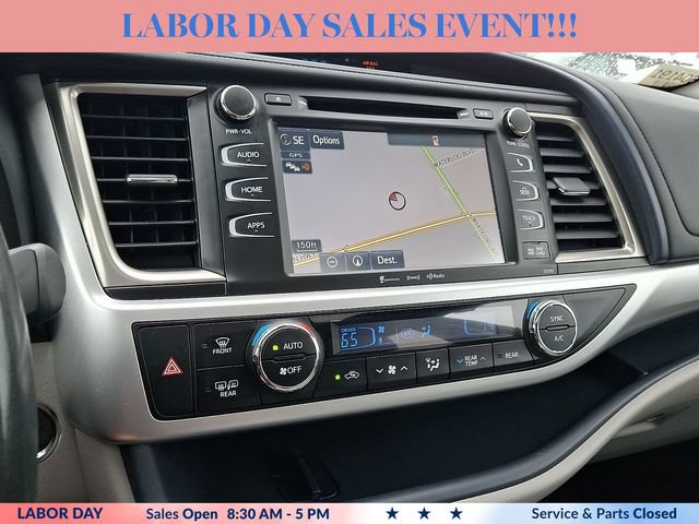 Used 2019 Toyota Highlander XLE AWD/4WD image 23