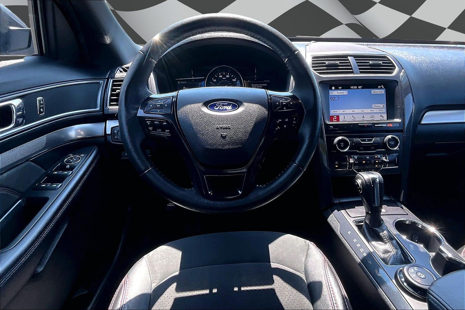 Certified 2018 Ford Explorer XLT w/ Equipment Group 202A AWD/4WD image 5