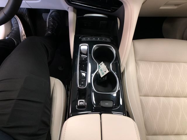 Used 2022 Buick Envision Avenir w/ Technology Package II AWD/4WD image 20