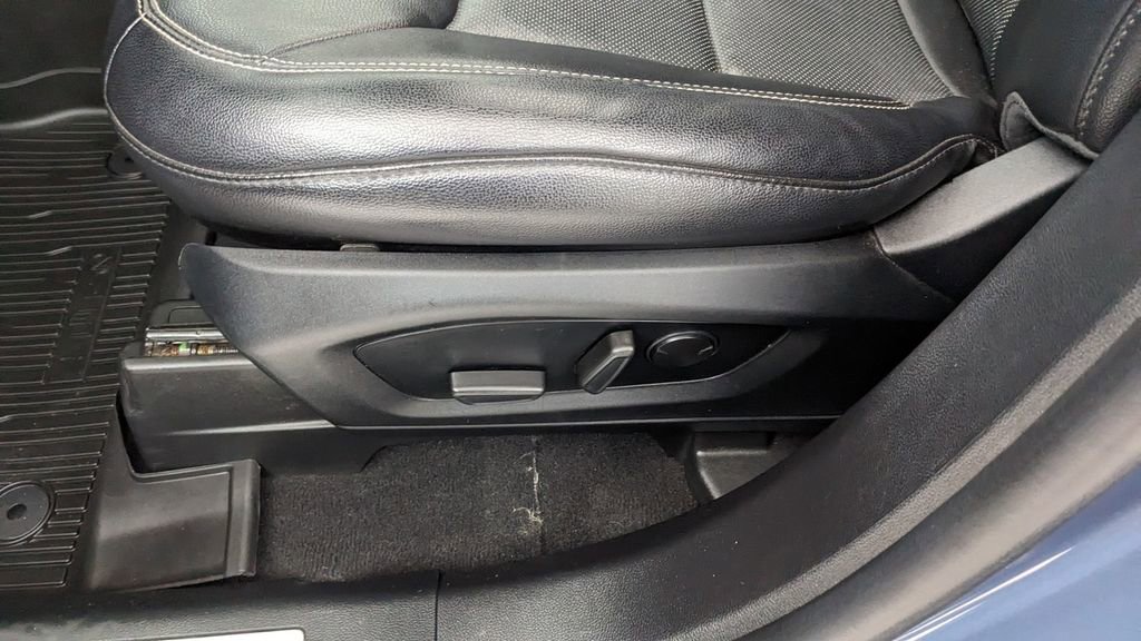 Certified 2021 Ford Explorer Limited image 28