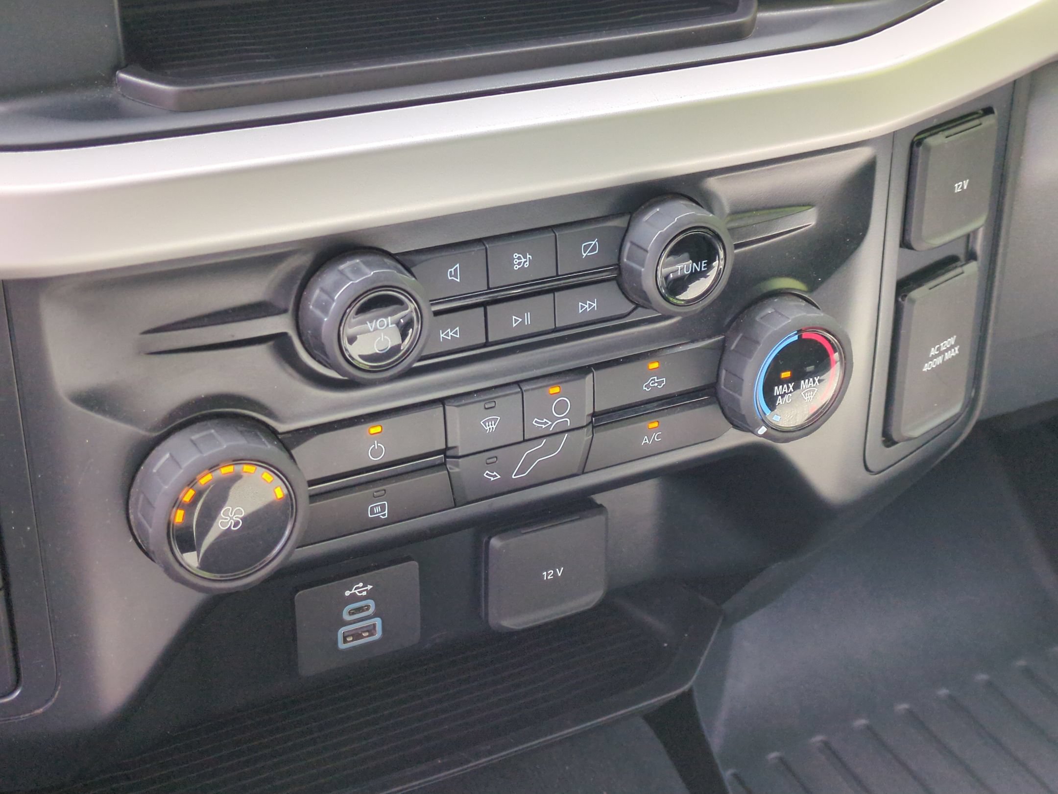 Certified 2024 Ford F250 XLT AWD/4WD image 22