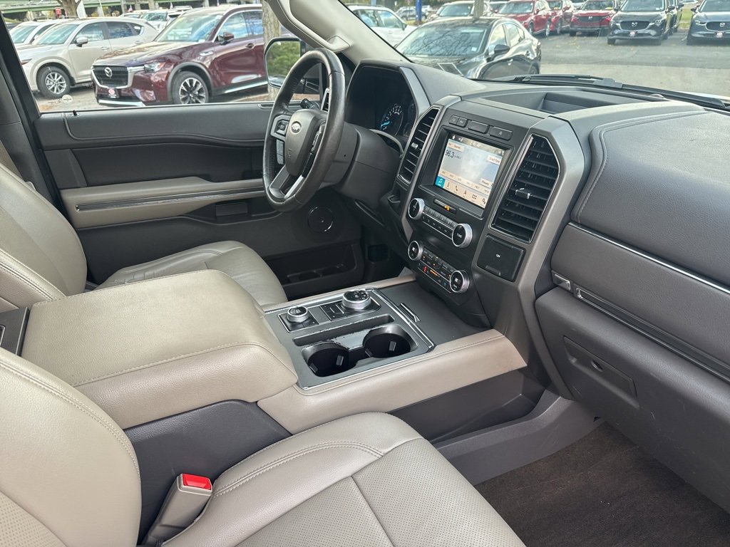 Certified 2019 Ford Expedition XLT w/ Equipment Group 202A image 32