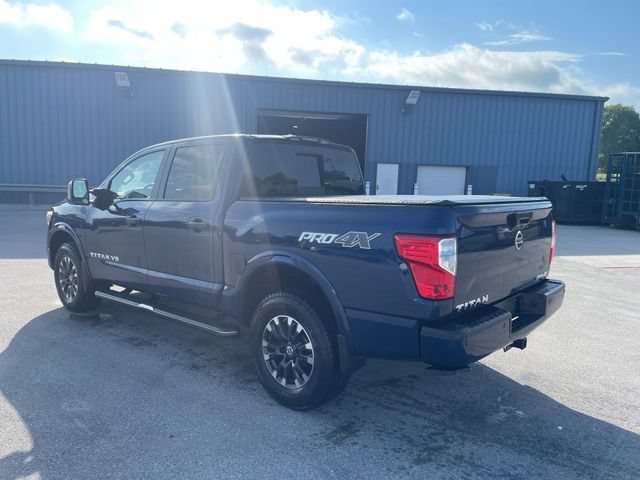Used 2018 Nissan Titan PRO-4X w/ Pro-4x Convenience Package AWD/4WD image 2