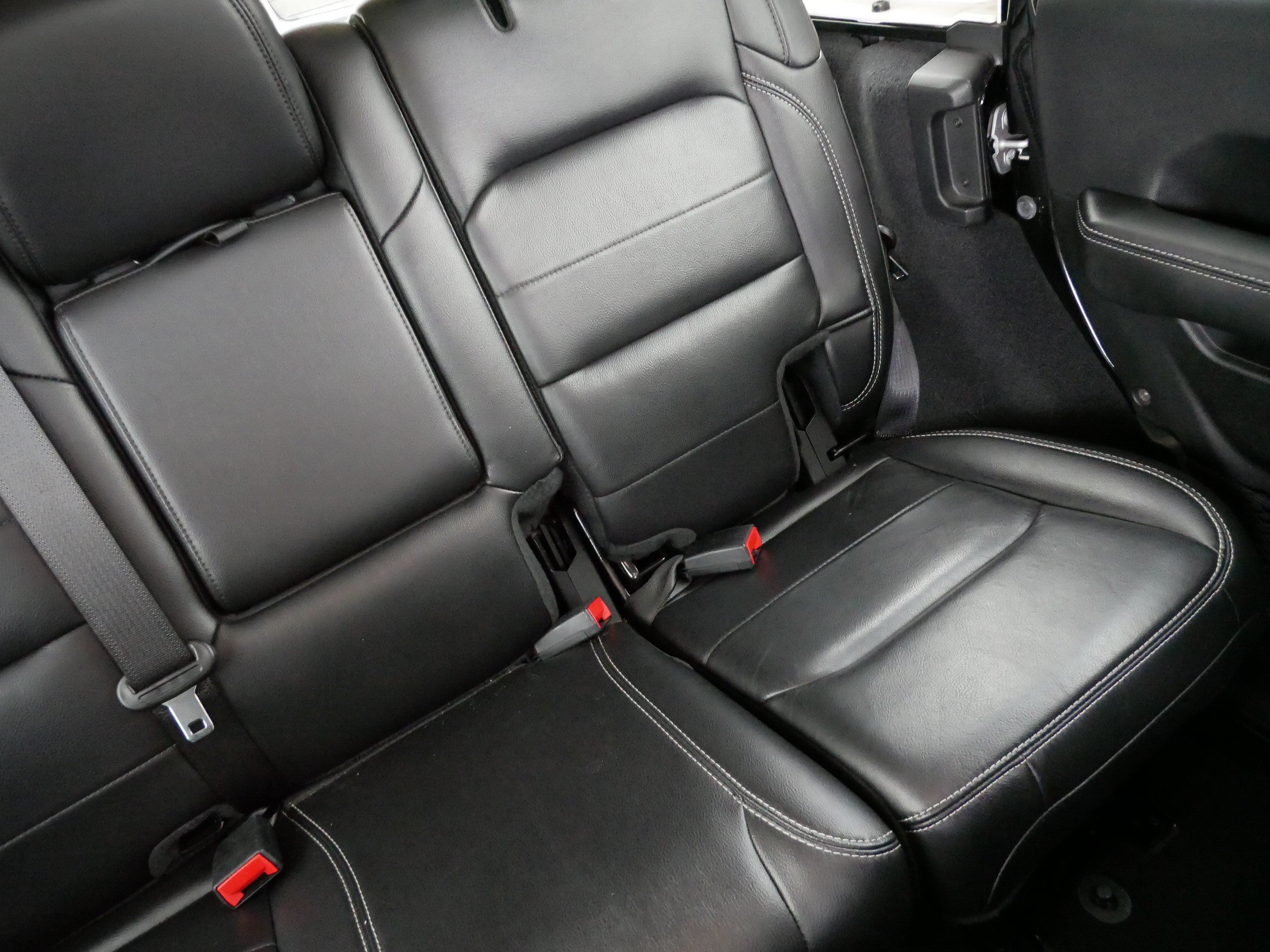 Used 2020 Jeep Wrangler Unlimited Sahara AWD/4WD image 14
