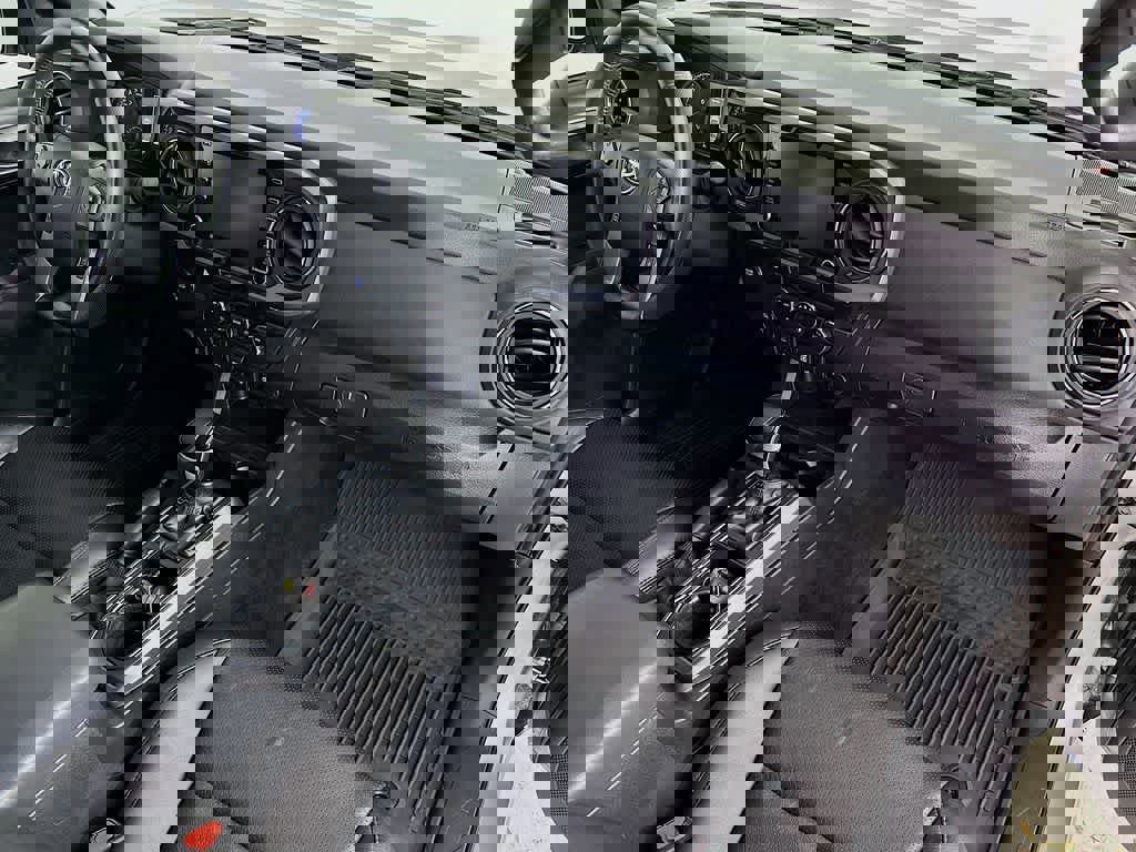 Used 2022 Toyota Tacoma TRD Sport image 30