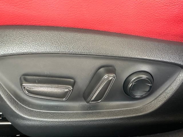 Used 2022 Toyota Camry XSE FWD image 29