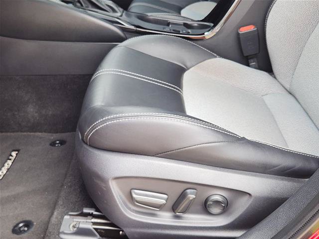 Used 2025 Toyota Corolla XSE FWD image 24