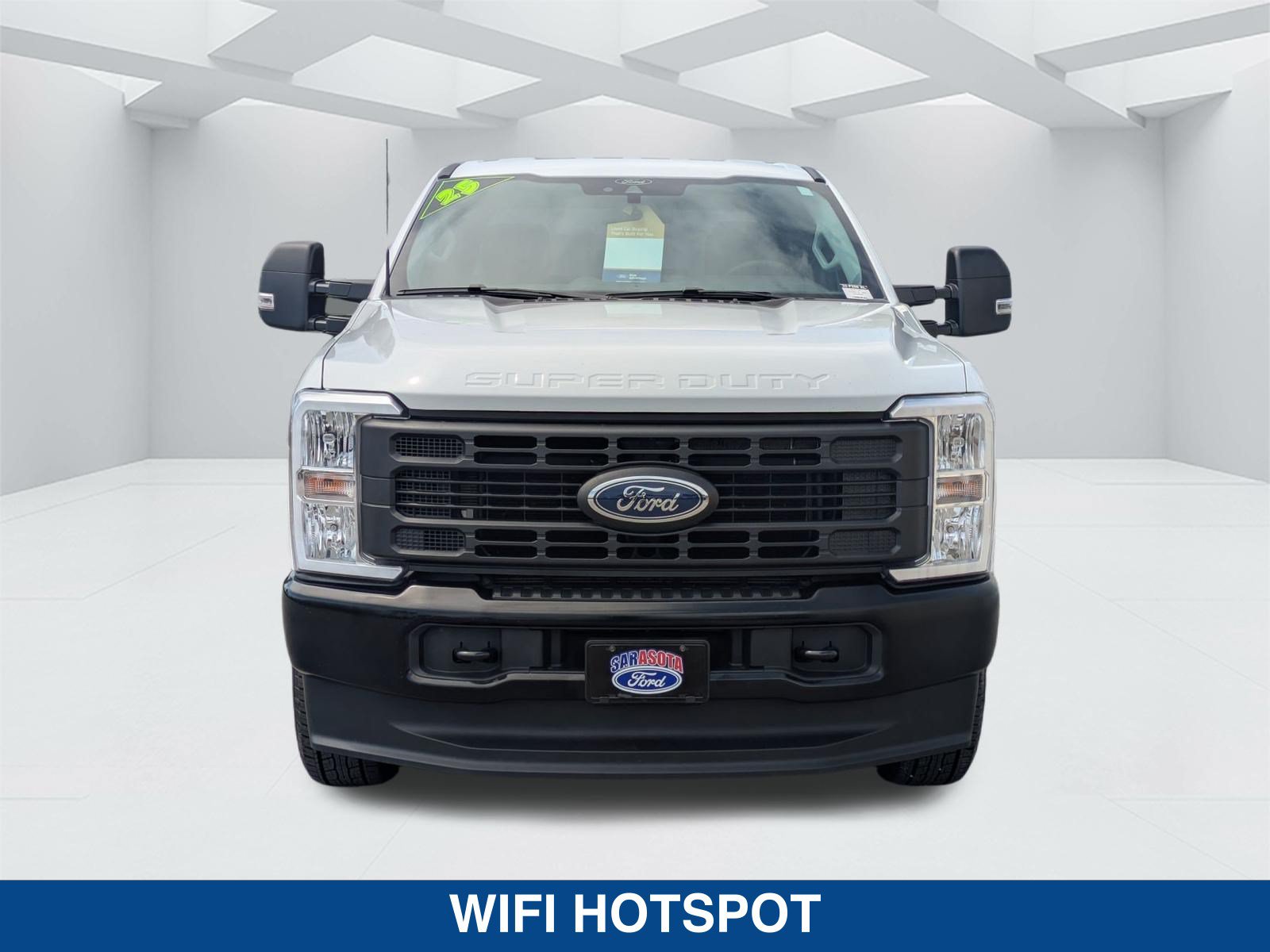 Certified 2025 Ford F250 XL AWD/4WD image 8