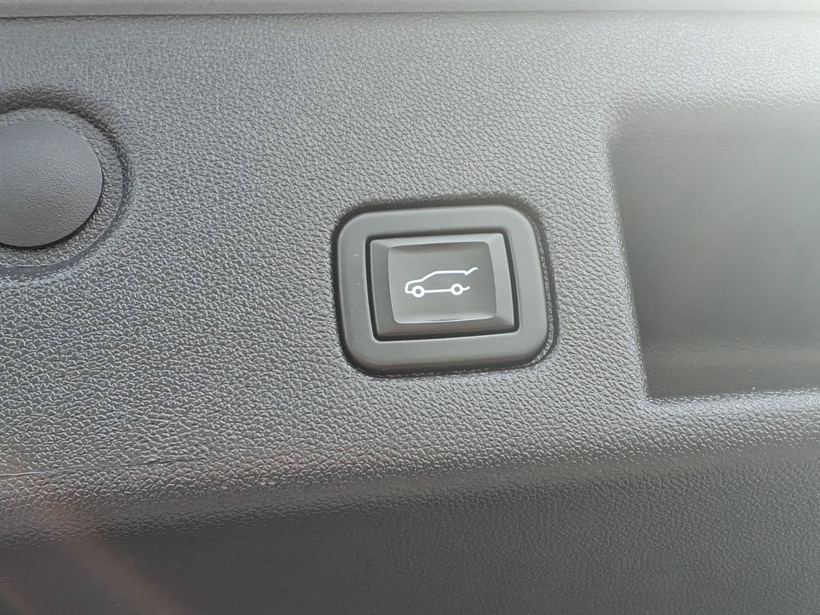 Used 2024 Chevrolet Equinox LT FWD image 24
