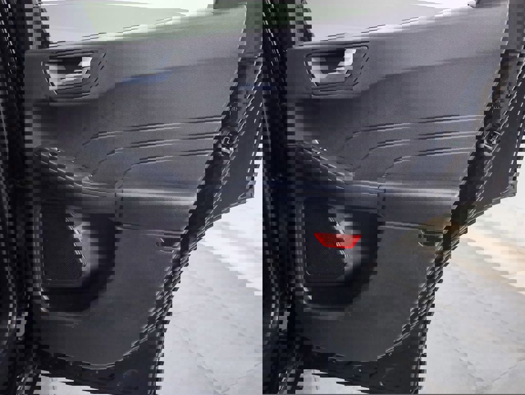 Certified 2024 Ford Escape ST-Line Select w/ Tech Pack #1 AWD/4WD image 17