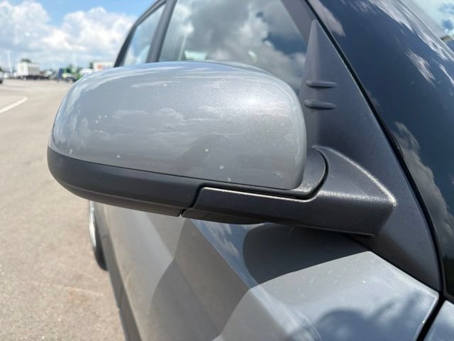 Used 2021 Hyundai Venue SE FWD image 5