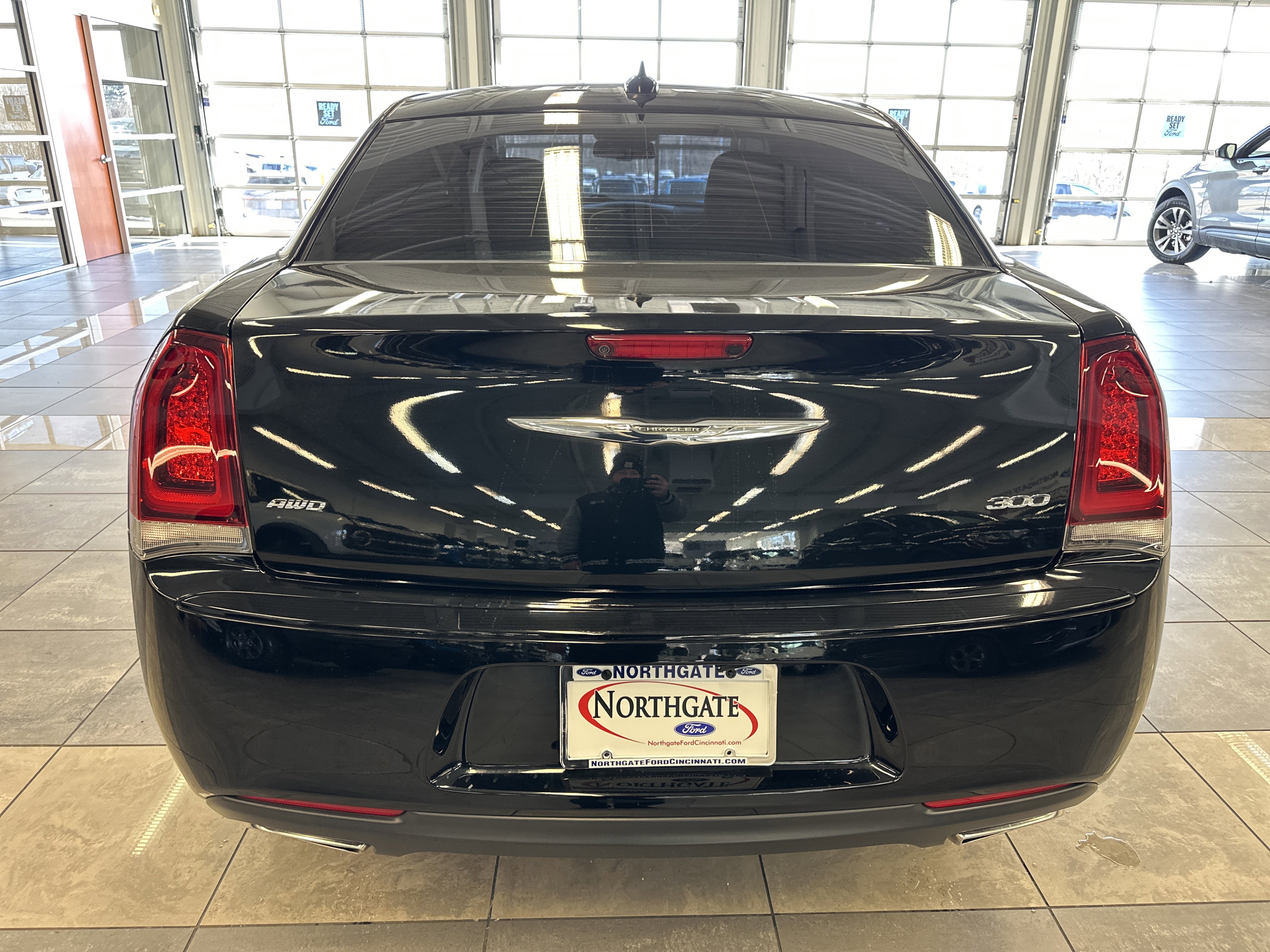 Used 2018 Chrysler 300 Touring w/ Sport Appearance Package image 13