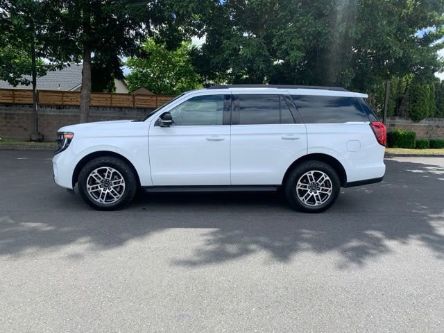 Certified 2025 Ford Expedition Active AWD/4WD image 2