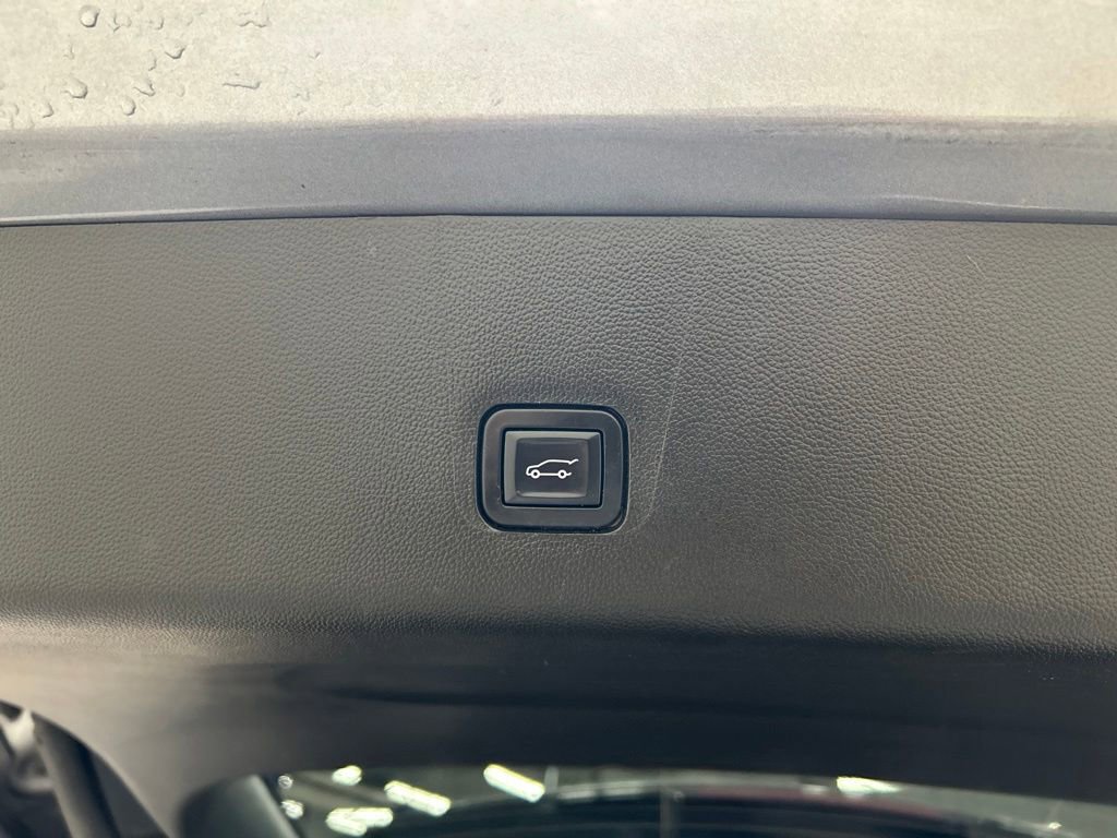 Used 2019 Chevrolet Traverse LT AWD/4WD image 32