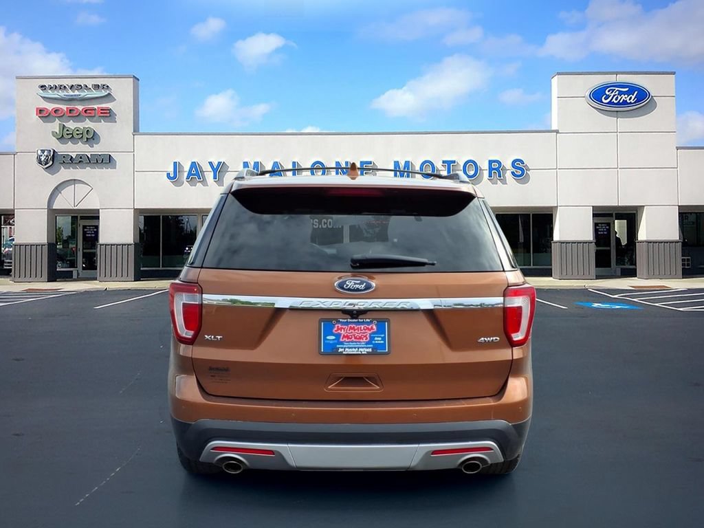 Certified 2017 Ford Explorer XLT w/ Equipment Group 201A AWD/4WD image 4