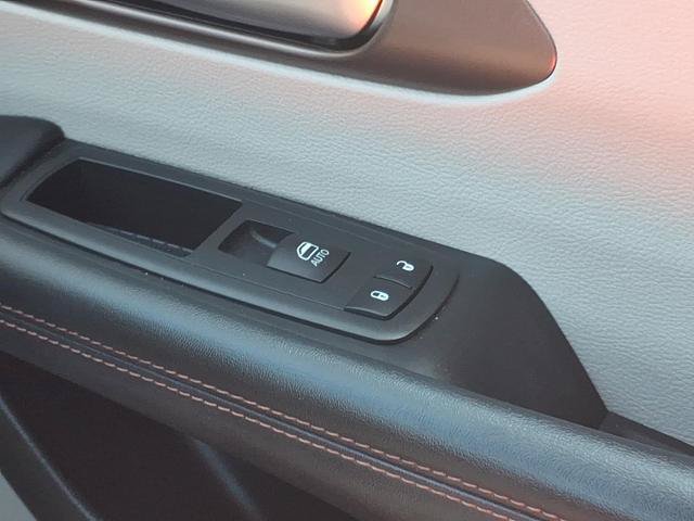 Used 2019 Chrysler Pacifica Touring Plus w/ Advanced Safetytec Group FWD image 20