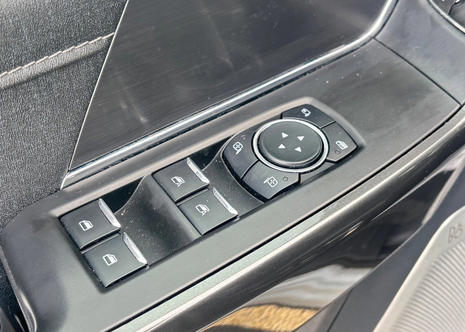 Certified 2023 Ford F150 Lariat w/ Equipment Group 502A High image 37