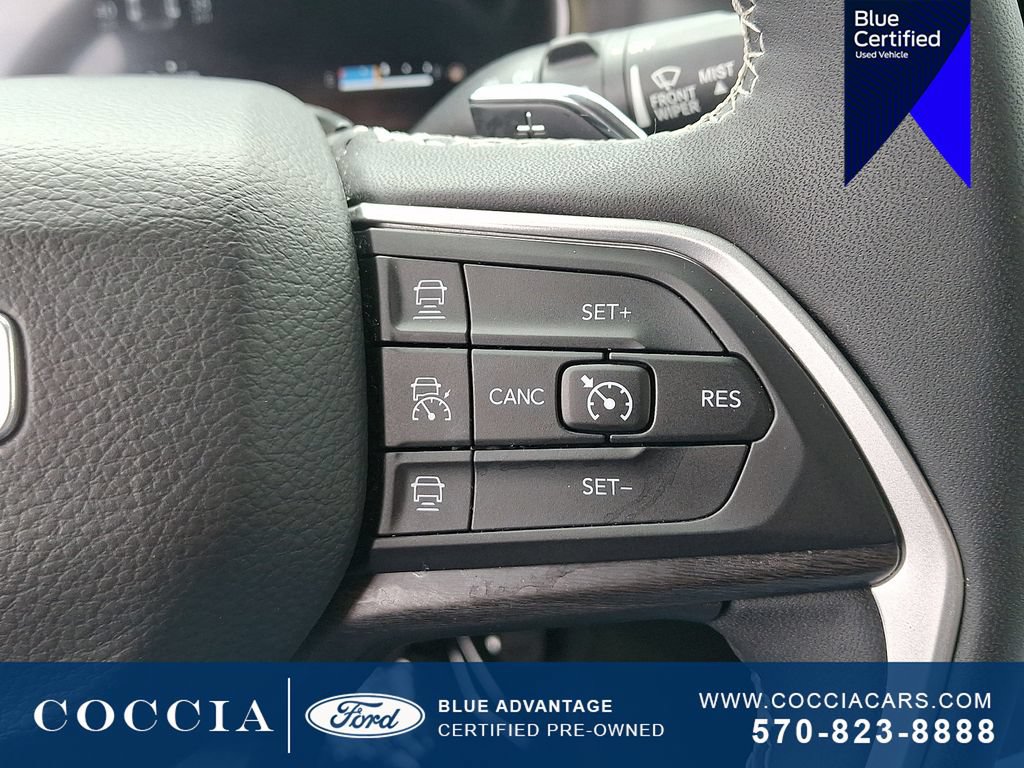 Used 2023 Jeep Grand Cherokee Limited AWD/4WD image 23