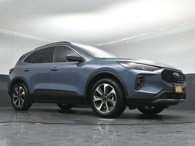 Certified 2025 Ford Escape Platinum AWD/4WD image 20