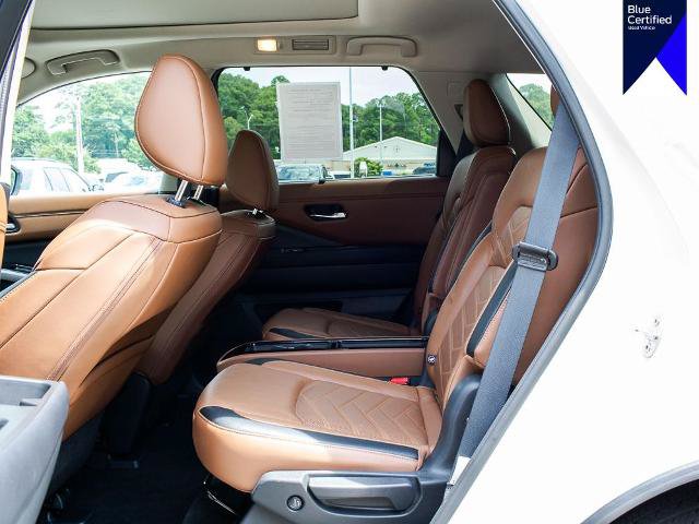 Used 2024 Nissan Pathfinder Platinum FWD image 16