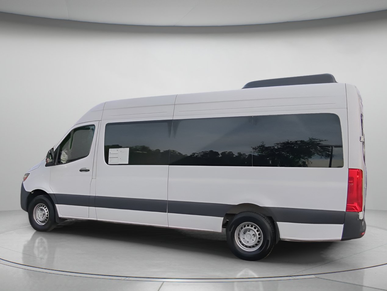 Used 2025 Mercedes-Benz Sprinter 2500 image 20