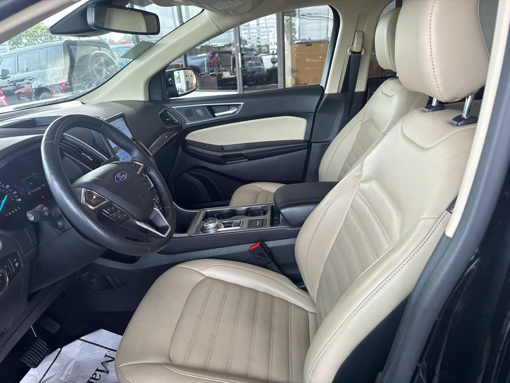 Certified 2024 Ford Edge SEL w/ Convenience Package AWD/4WD image 11