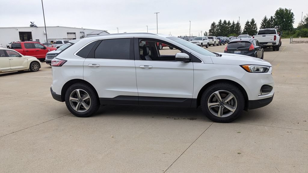 Certified 2020 Ford Edge SEL w/ Convenience Package AWD/4WD image 2