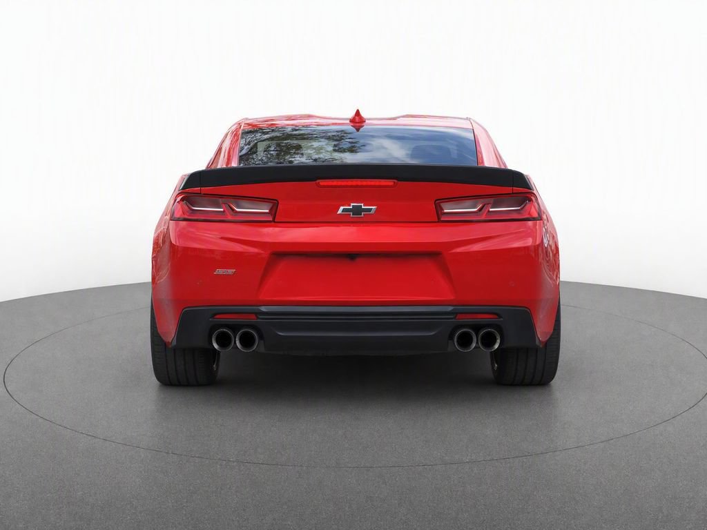 Used 2018 Chevrolet Camaro SS RWD image 6