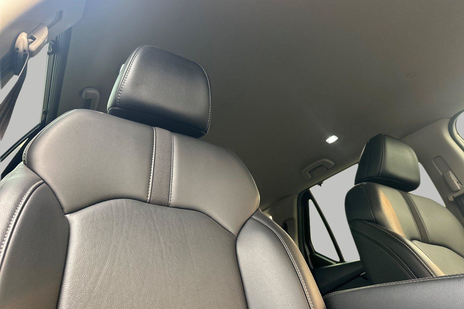 Used 2025 Honda Pilot EX-L image 16