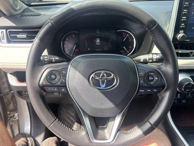 Used 2019 Toyota RAV4 Limited FWD image 18