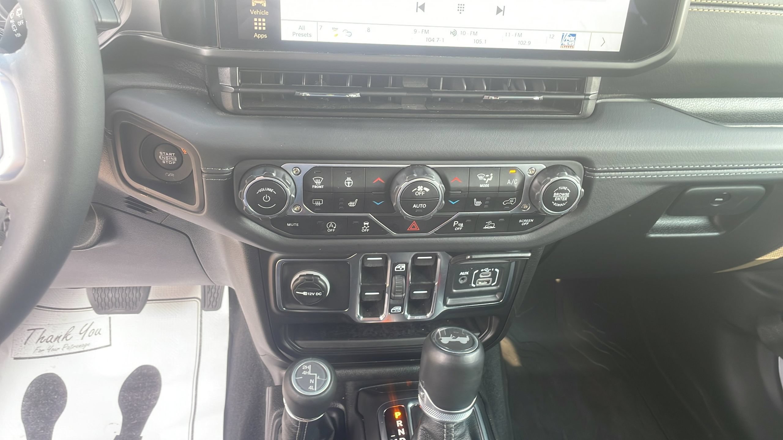 Used 2025 Jeep Wrangler Unlimited Sahara AWD/4WD image 23