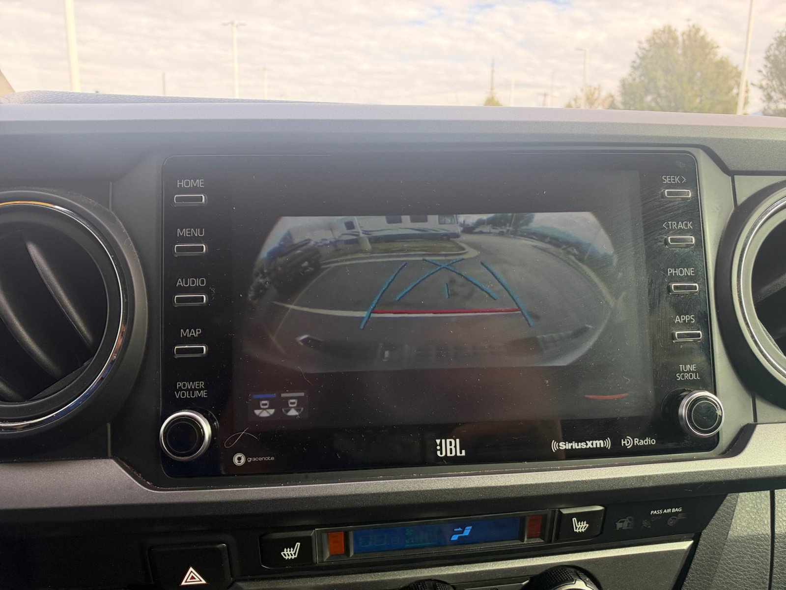 Used 2021 Toyota Tacoma TRD Sport w/ TRD Premium Sport Package AWD/4WD image 23