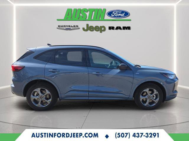 Certified 2023 Ford Escape ST-Line w/ Tech Pack #1 image 4